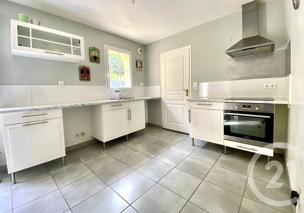 Maison à vendre  5 pièces - 91,32 m 2   LA ROCHE SUR YON  - 85