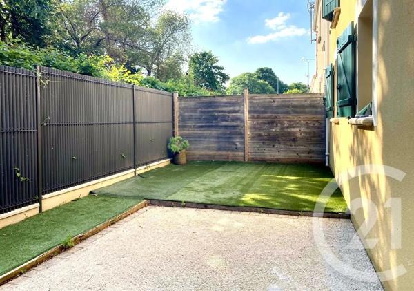 Maison à vendre  5 pièces - 91,32 m 2   LA ROCHE SUR YON  - 85