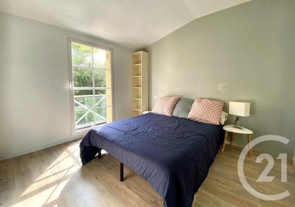 Maison à vendre  5 pièces - 91,32 m 2   LA ROCHE SUR YON  - 85