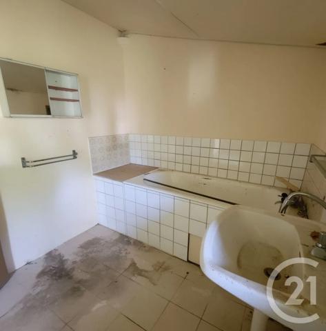 Maison à vendre  4 pièces - 66 m 2   LA ROCHE SUR YON  - 85