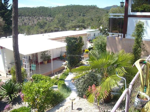 Vente                                                      Terrain
                        
                                         475 m2                     à Fréjus