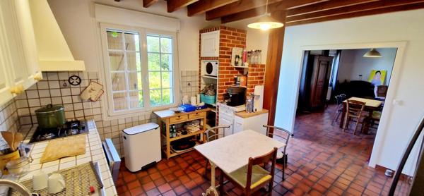 Exclusivité.!! Charmante maison familiale de 137 m2, 6 pièces 4 chambres dont une avec vue mer — Quettehou —