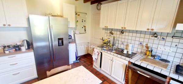 Exclusivité.!! Charmante maison familiale de 137 m2, 6 pièces 4 chambres dont une avec vue mer — Quettehou —