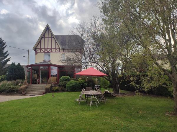 Très belle Maison de caractère sur la commune de Bais