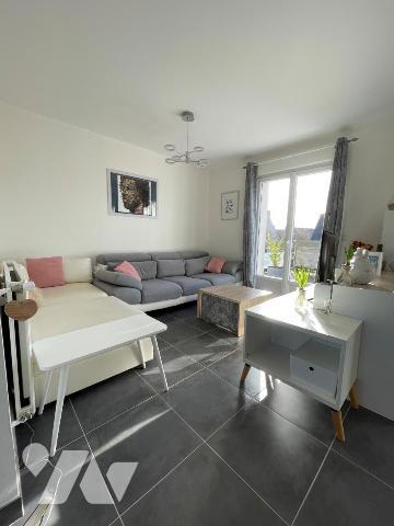 PLOEMEUR - CENTRE - Maison dans quartier résidentiel. 
