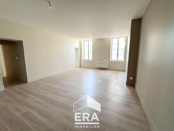 Appartement T3 rénové hyper centre-ville 94m²