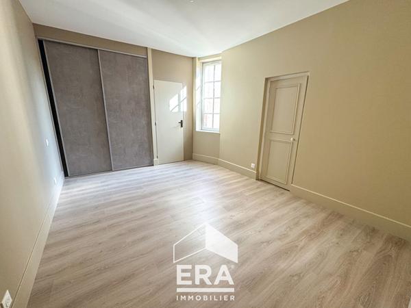 Appartement T3 rénové hyper centre-ville 94m²