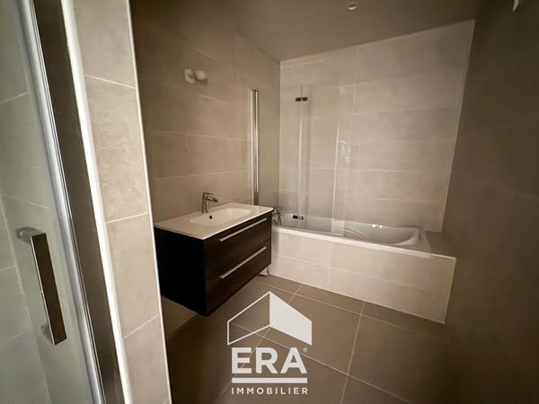 Appartement T3 rénové hyper centre-ville 94m²