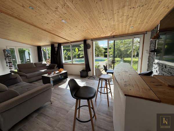 Maison
                                                                                                                                                                                                                                                                                                                        7 pièce(s)                                                                                                                                                                                                          5 chambre(s)                                                                                                                                                                                                          175  m²
