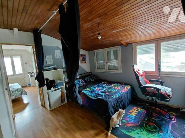 Maison 4 pièces à vendre - Pontivy (56300) - Morbihan

À proximité du centre-ville de Pontivy...