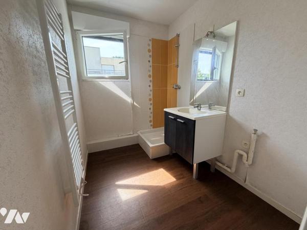 Appartement situé au 1er étage Porte B109
