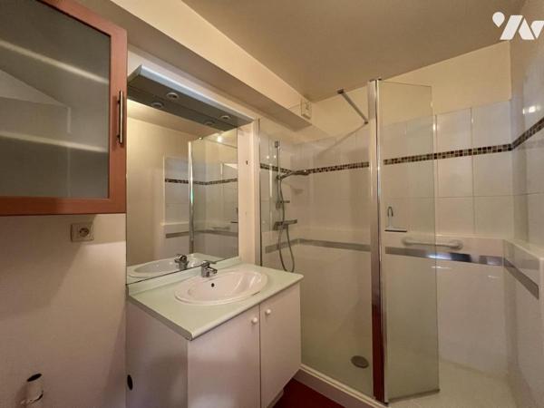 ETABLES SUR MER - Proche commerces, appartement T3 en rez-de-jardin avec terrasse privative, parking