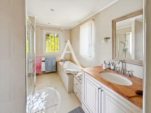 Maison Antibes avec Piscine