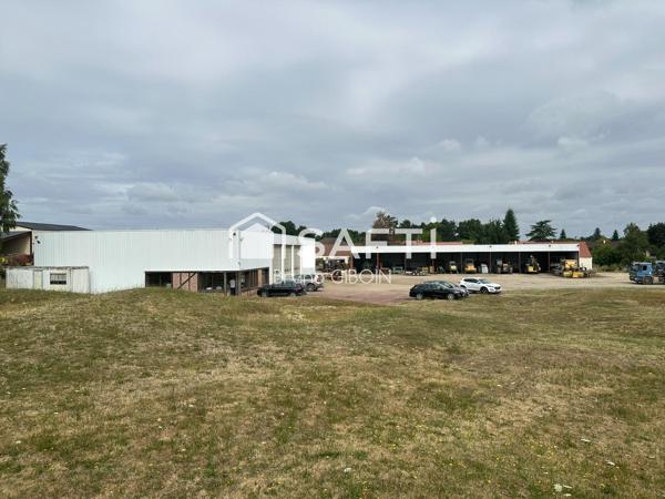 Locaux, 2 hangars 1120 m² dont un avec atelier et bureaux