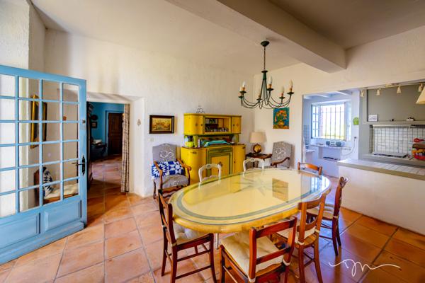 Vic-en-Bigorre (65500) Superbe Bigourdane de 348m2 sur 2 niveaux, avec jardin, piscine et dépendances