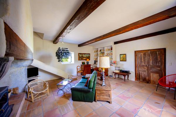 Vic-en-Bigorre (65500) Superbe Bigourdane de 348m2 sur 2 niveaux, avec jardin, piscine et dépendances