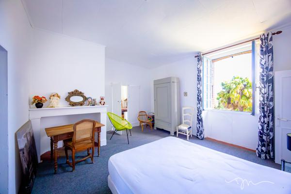 Vic-en-Bigorre (65500) Superbe Bigourdane de 348m2 sur 2 niveaux, avec jardin, piscine et dépendances