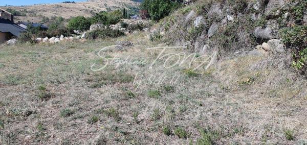 Angoustrine - exceptionnel terrain de plus de 3000 m²
