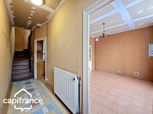 Thouars (79) – Idéal investissement locatif ou premier achat : maison de ville 65m²  avec jardin et stationnement privé