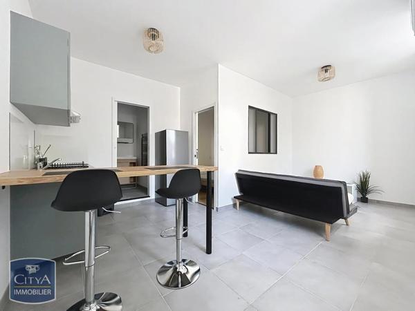 Appartement à louer 2 pièces 31.02m² Nîmes (30000)