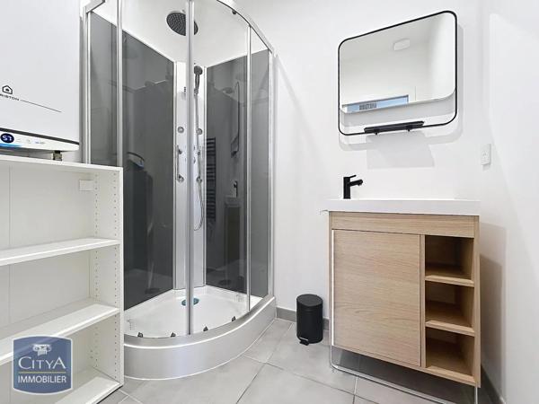 Appartement à louer 2 pièces 31.02m² Nîmes (30000)