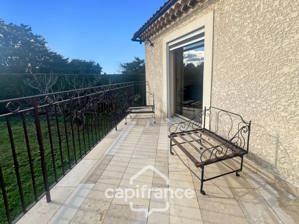 LES TAILLADES, maison individuelle de plain pied de 210 m2, en campagne, 4 chambres, sur un terrain de 2900 m2 environ, piscinene