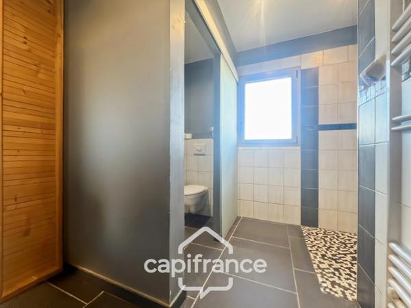 LES TAILLADES, maison individuelle de plain pied de 210 m2, en campagne, 4 chambres, sur un terrain de 2900 m2 environ, piscinene