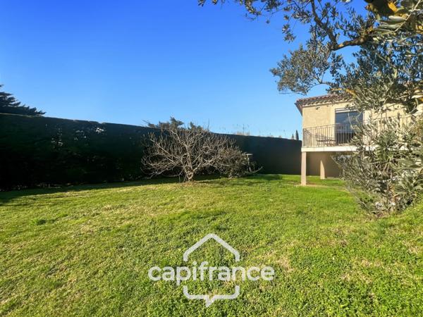 LES TAILLADES, maison individuelle de plain pied de 210 m2, en campagne, 4 chambres, sur un terrain de 2900 m2 environ, piscinene