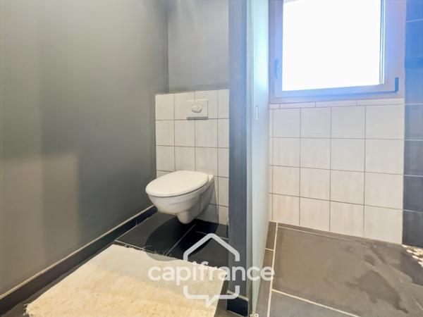 LES TAILLADES, maison individuelle de plain pied de 210 m2, en campagne, 4 chambres, sur un terrain de 2900 m2 environ, piscinene