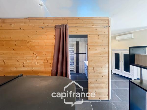 LES TAILLADES, maison individuelle de plain pied de 210 m2, en campagne, 4 chambres, sur un terrain de 2900 m2 environ, piscinene