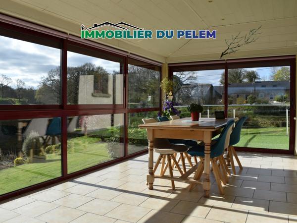 Glomel (22110) Maison de campagne avec dépendances, jardin et vue panoramique sur étang.