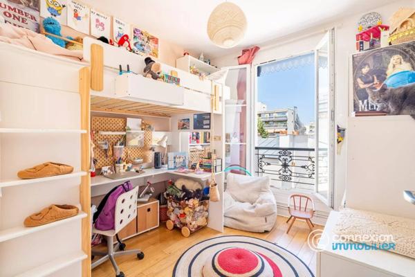 DERNIER ETAGE - ASCENSEUR - VUE DEGAGÉE