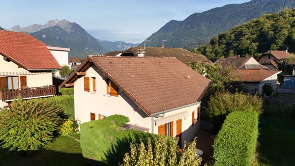 Maison de ville 3 chambres avec jardin et garage