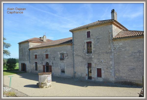 Dpt Lot et Garonne (47), à vendre proche d' AGEN Propriété P8 de 385 m² plus dépendances de 400 M2- Terrain d'une Hectare