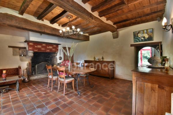 Maison en pierre de 4 chambres