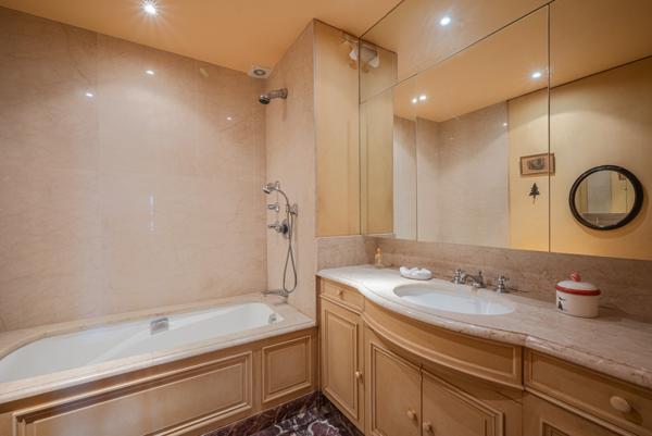 Appartement 5 pièces - 125 m² Bien prestige