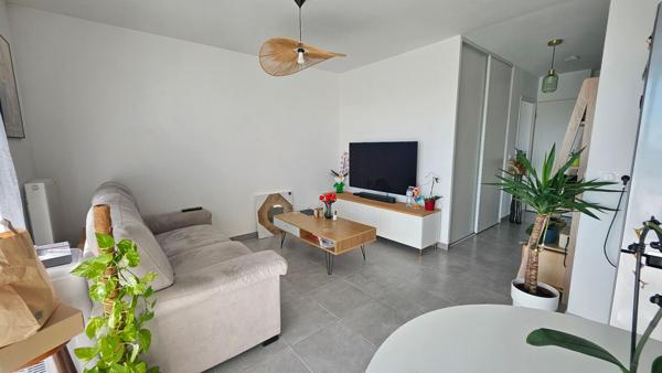 Appartement La Garde 2 pièce(s) 44.05 2 - résidence récente fermée et sécurisée