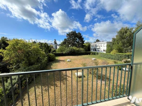 Nantes face au Parc de Procé, beau T3, balcon sud, ascenseur.