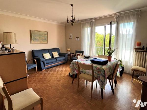 Nantes face au Parc de Procé, beau T3, balcon sud, ascenseur.