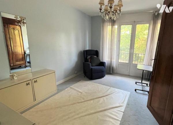 Nantes face au Parc de Procé, beau T3, balcon sud, ascenseur.