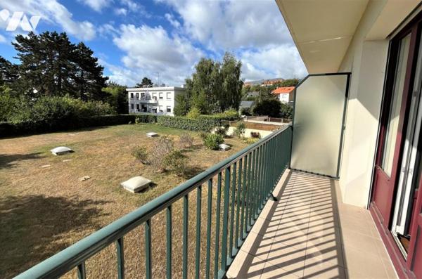 Nantes face au Parc de Procé, beau T3, balcon sud, ascenseur.