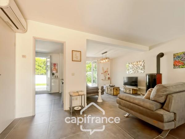 Bienvenue dans votre nouvelle villa familiale et élégante  au Domaine et golf de Pont royal, 4 chambres, 110 m2 , jardin 556 m2