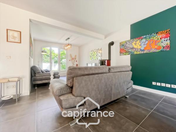 Bienvenue dans votre nouvelle villa familiale et élégante  au Domaine et golf de Pont royal, 4 chambres, 110 m2 , jardin 556 m2