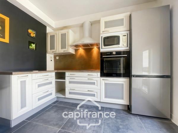 Bienvenue dans votre nouvelle villa familiale et élégante  au Domaine et golf de Pont royal, 4 chambres, 110 m2 , jardin 556 m2