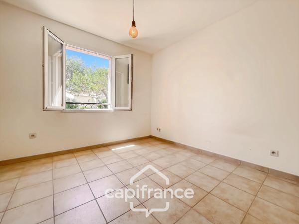 Bienvenue dans votre nouvelle villa familiale et élégante  au Domaine et golf de Pont royal, 4 chambres, 110 m2 , jardin 556 m2