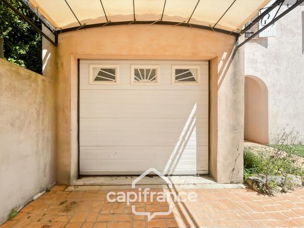 Bienvenue dans votre nouvelle villa familiale et élégante  au Domaine et golf de Pont royal, 4 chambres, 110 m2 , jardin 556 m2