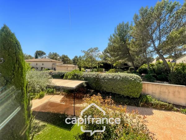 Bienvenue dans votre nouvelle villa familiale et élégante  au Domaine et golf de Pont royal, 4 chambres, 110 m2 , jardin 556 m2