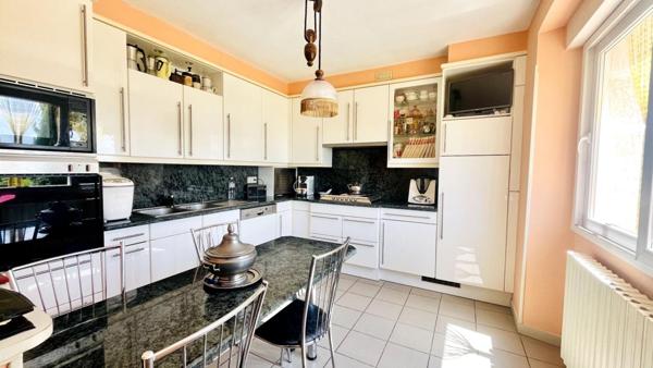 Maison en pierre de caractère, 6 pièce(s) 158 m2