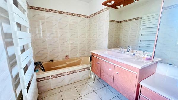 Maison en pierre de caractère, 6 pièce(s) 158 m2