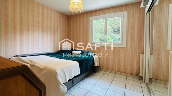 Maison familiale avec grand terrain, piscine et double garage à Bazas